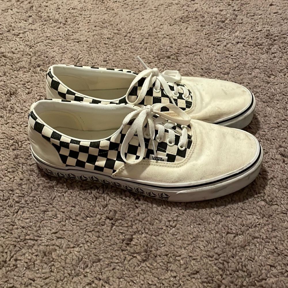 White Checkered Men’s Vans 10.5